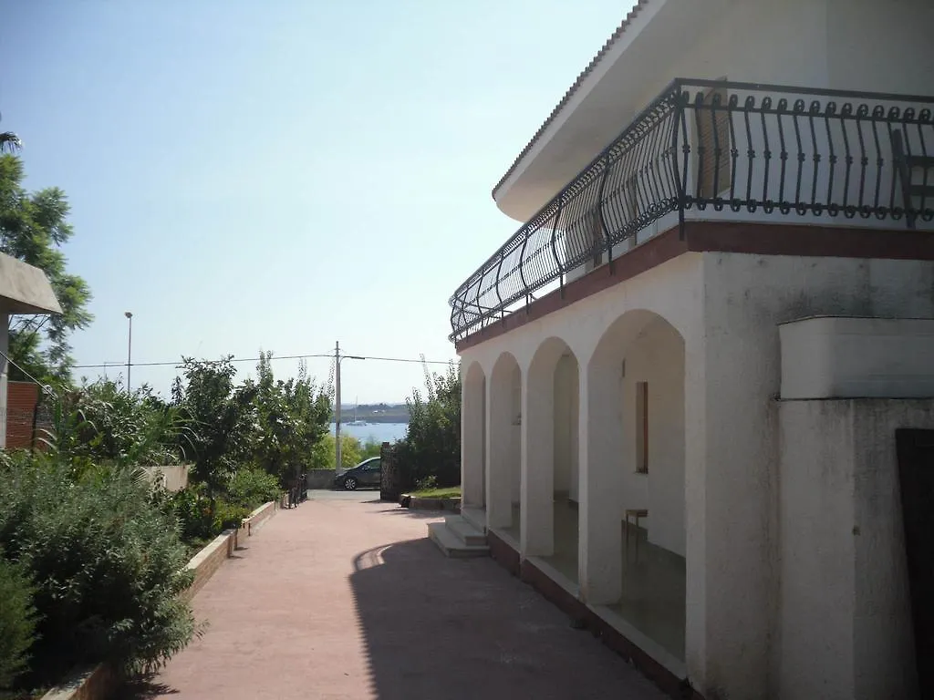 Holiday home Villa Dolci Vacanze Fontane Bianche